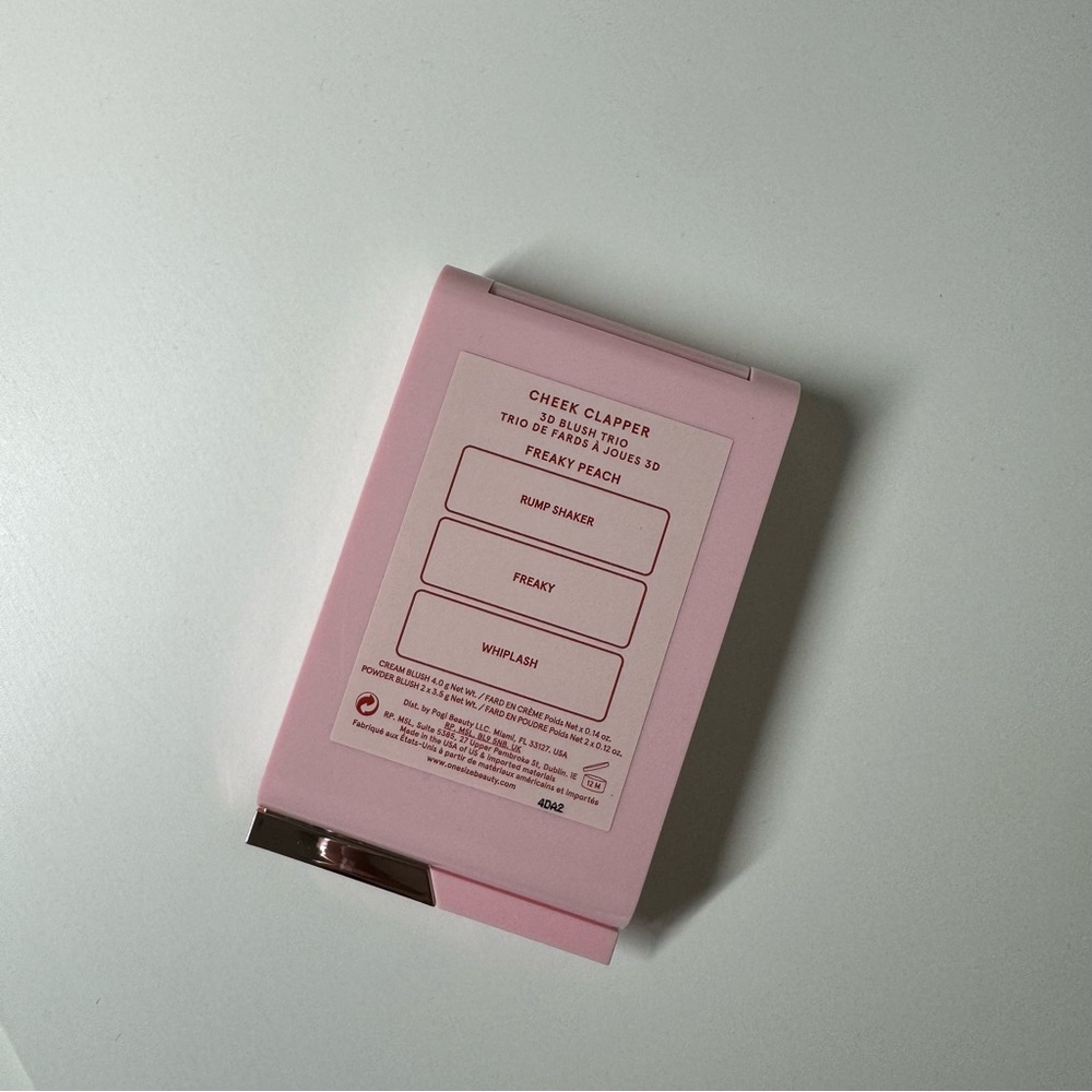 ONE/SIZE Cheek Clapper Blush Trio in Bold Red - Picture 6 of 6